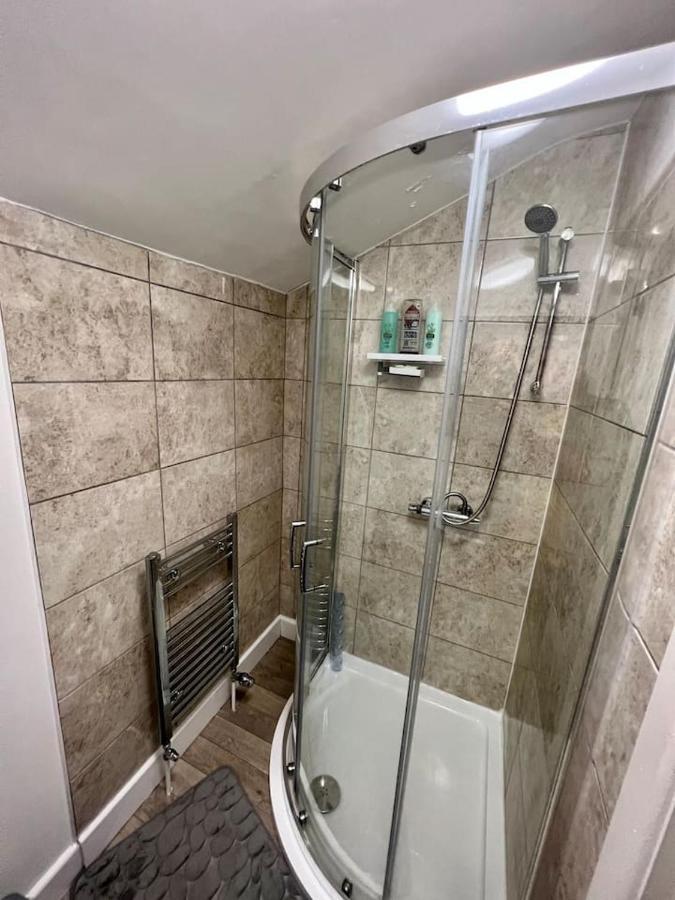 4 Bedroom Terrace House Wellingborough Exteriör bild